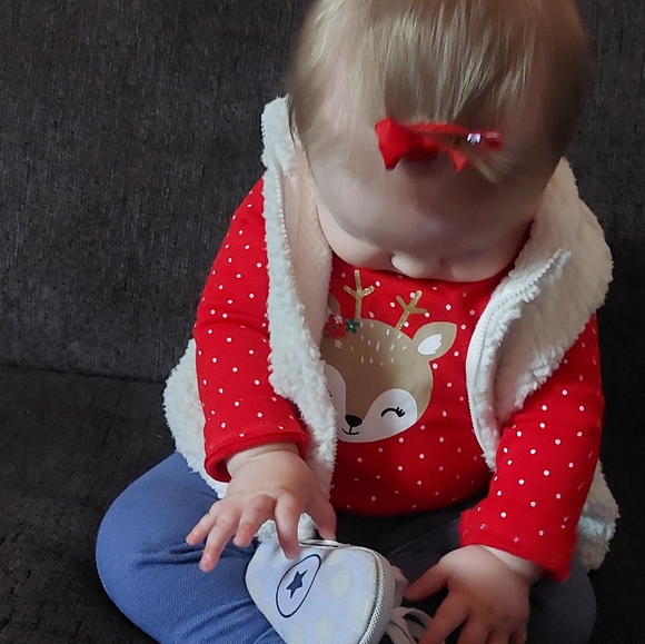 Carter's Baby Girl Ivory Off White Extra Furry Sherpa Outerwear Zipper Vest 6M - Picture 3 of 9